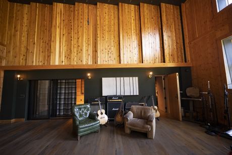 Live Room Wood Floor
